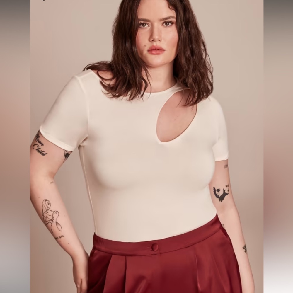 11 HONORE Diana Cut Out Top Size 2 (18-20) NWT